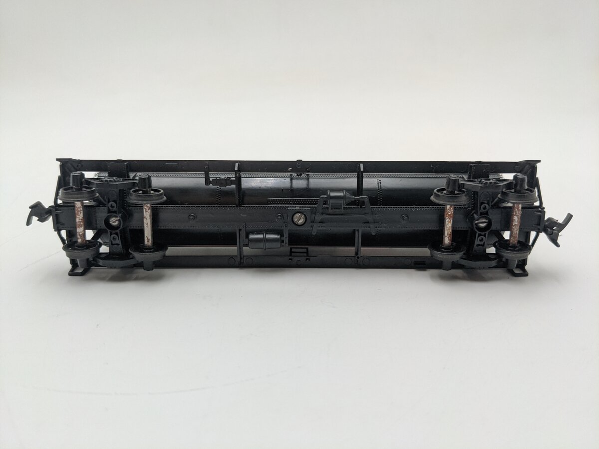Athearn 1553 HO DuPont Chemical Tank Car Kit #X3246 EX