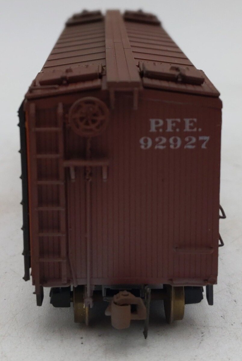 Red Caboose 34124-5 HO Pacific Fruit Express Herald Car #92927 - Weathered