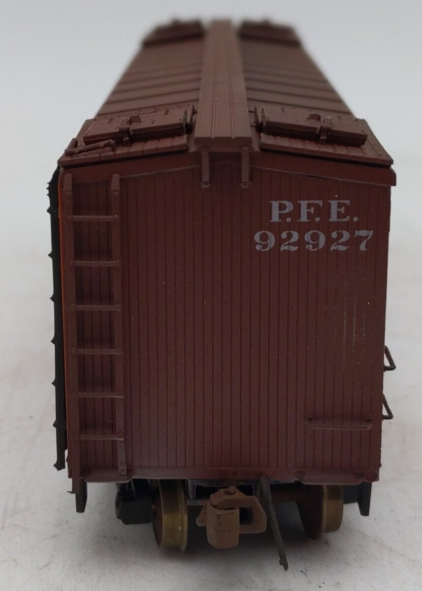 Red Caboose 34124-5 HO Pacific Fruit Express Herald Car #92927 - Weathered