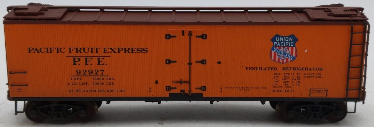 Red Caboose 34124-5 HO Pacific Fruit Express Herald Car #92927 - Weathered