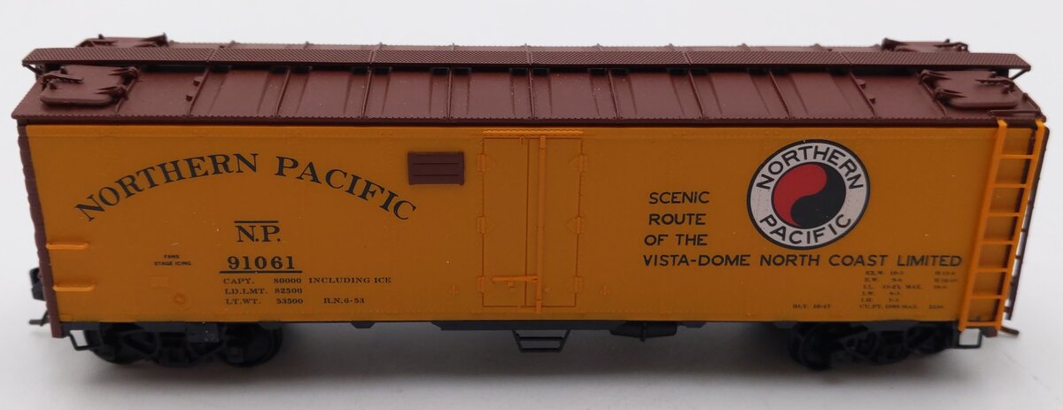 InterMountain 45502-02 Northern Pacific Steel Sided Ice Bunker Car #91061 EX/Box