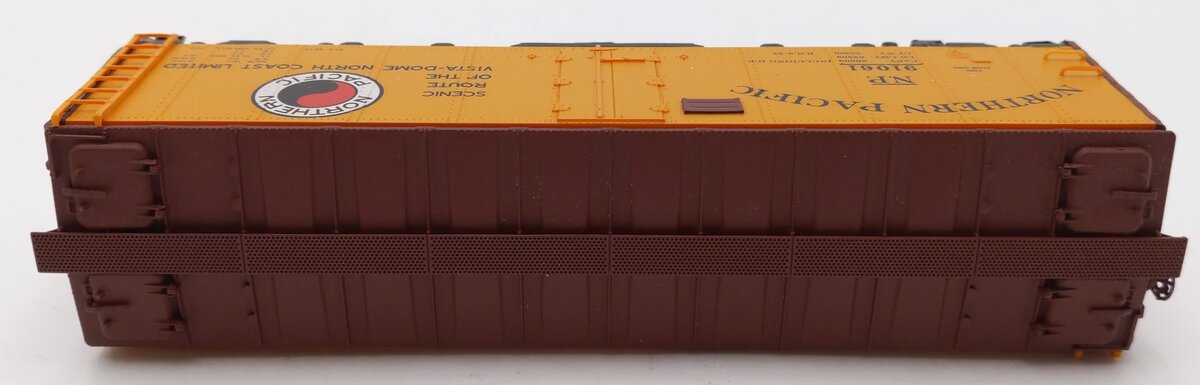 InterMountain 45502-02 Northern Pacific Steel Sided Ice Bunker Car #91061 EX/Box