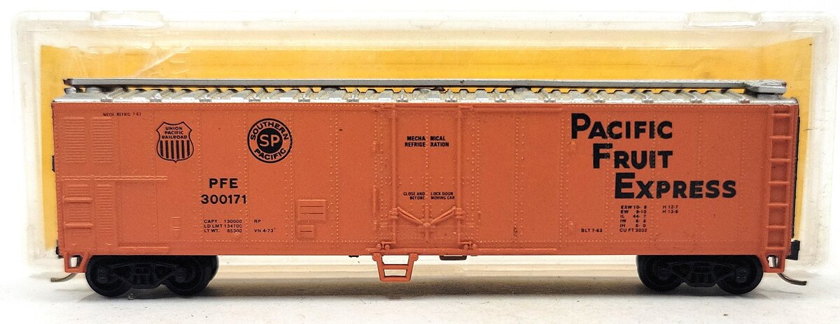 Atlas 3661 N Scale 50' Pacific Fruit Express Mechanical Reefer #300171 EX/Box