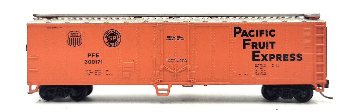 Atlas 3661 N Scale 50' Pacific Fruit Express Mechanical Reefer #300171 EX/Box