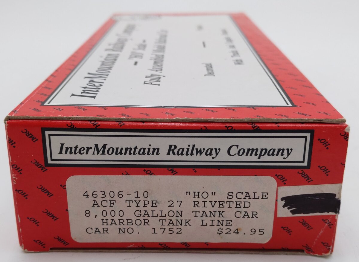 InterMountain 46306-10 HO Scale Harbor Tank Line Type 27 Riveted Tank Car #1752 EX/Box