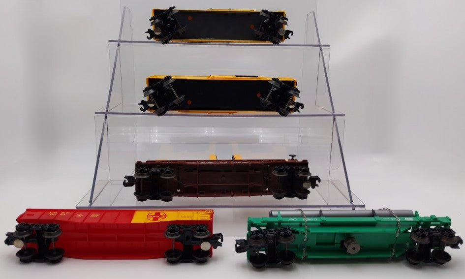 Assorted Lionel O Gauge MPC Freight Cars [5] VG