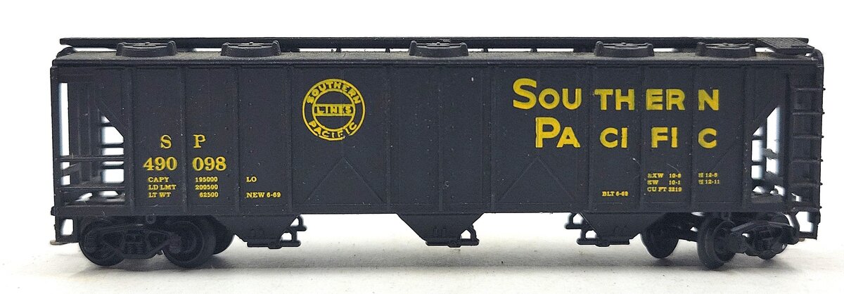 Atlas 3721 N Scale Southern Pacific 3-Bay Covered Hopper #490098 EX/Box