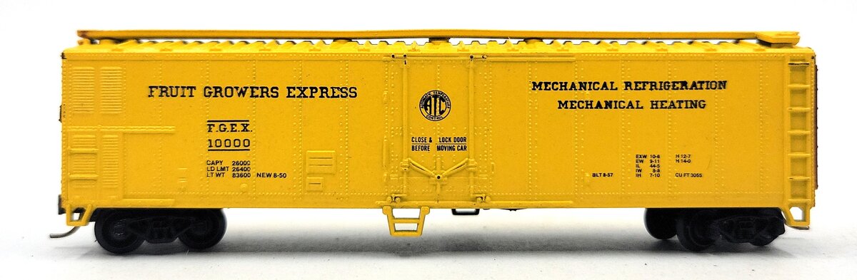 Atlas 3671 N Scale Fruit Growers Express 50' Mechanical Reefer #10000 LN/Box