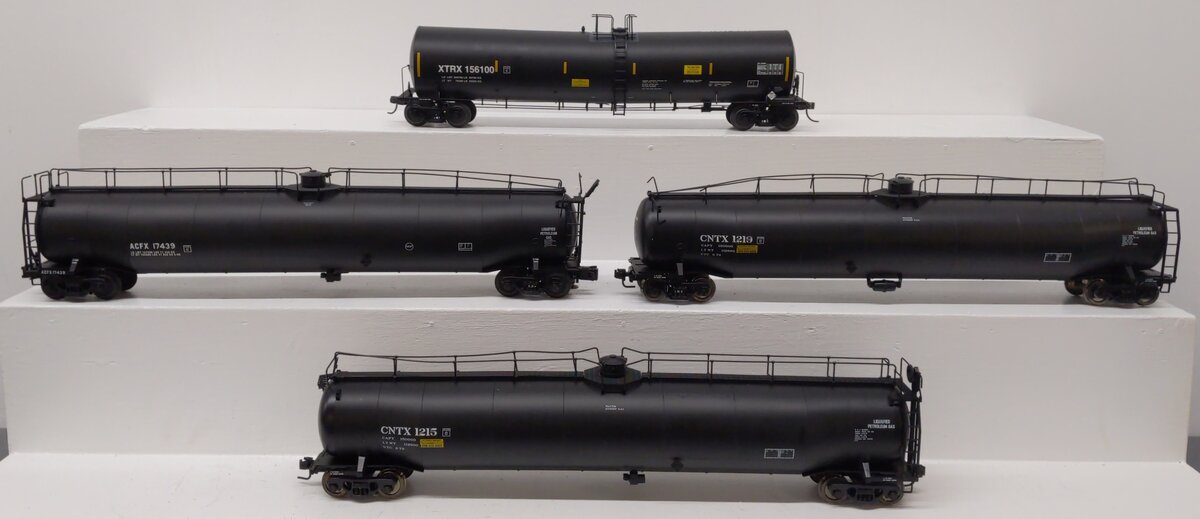 Atlas O Scale Assorted Tank Cars: 156100, 1215, 1219, 17439 (2-Rail) [4]