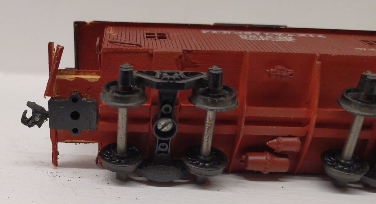 Bowser, Mantua, & Other HO Scale Assorted Freight Cars: 701778, 198708 [12] VG