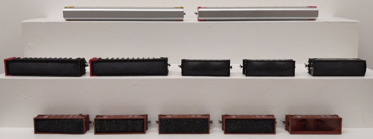 Bowser & Other HO Scale Assorted Freight Cars: 14058, 14102, 160419, 973740 [12] VG
