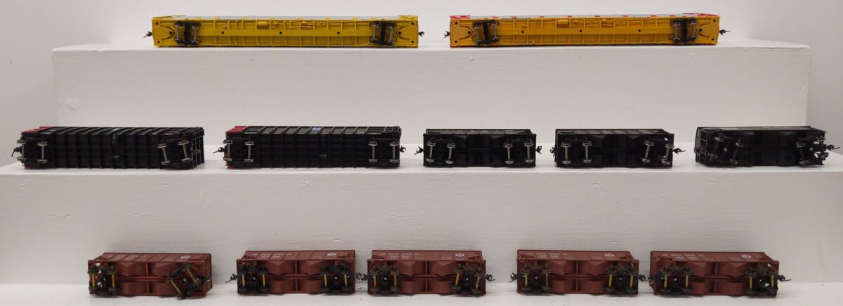 Bowser & Other HO Scale Assorted Freight Cars: 14058, 14102, 160419, 973740 [12] VG