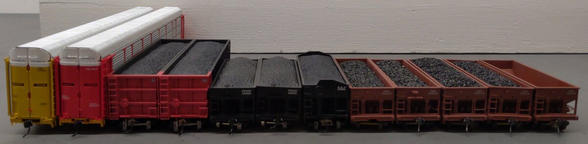 Bowser & Other HO Scale Assorted Freight Cars: 14058, 14102, 160419, 973740 [12] VG
