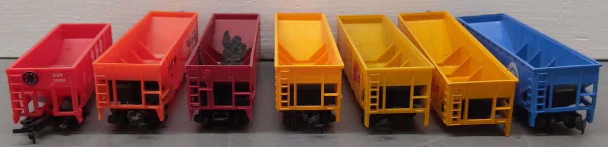 HO Scale Assorted Hopper Cars #518125, #433165, #12856, #320, #518125 #62040 [7] EX