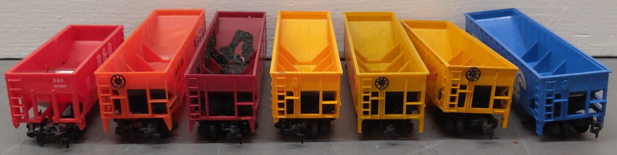 HO Scale Assorted Hopper Cars #518125, #433165, #12856, #320, #518125 #62040 [7] EX