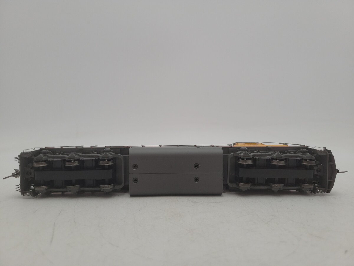 InterMountain 49327S-01 HO Union Pacific SD40-2 Diesel Locomotive #2953 w/Sound EX/Box