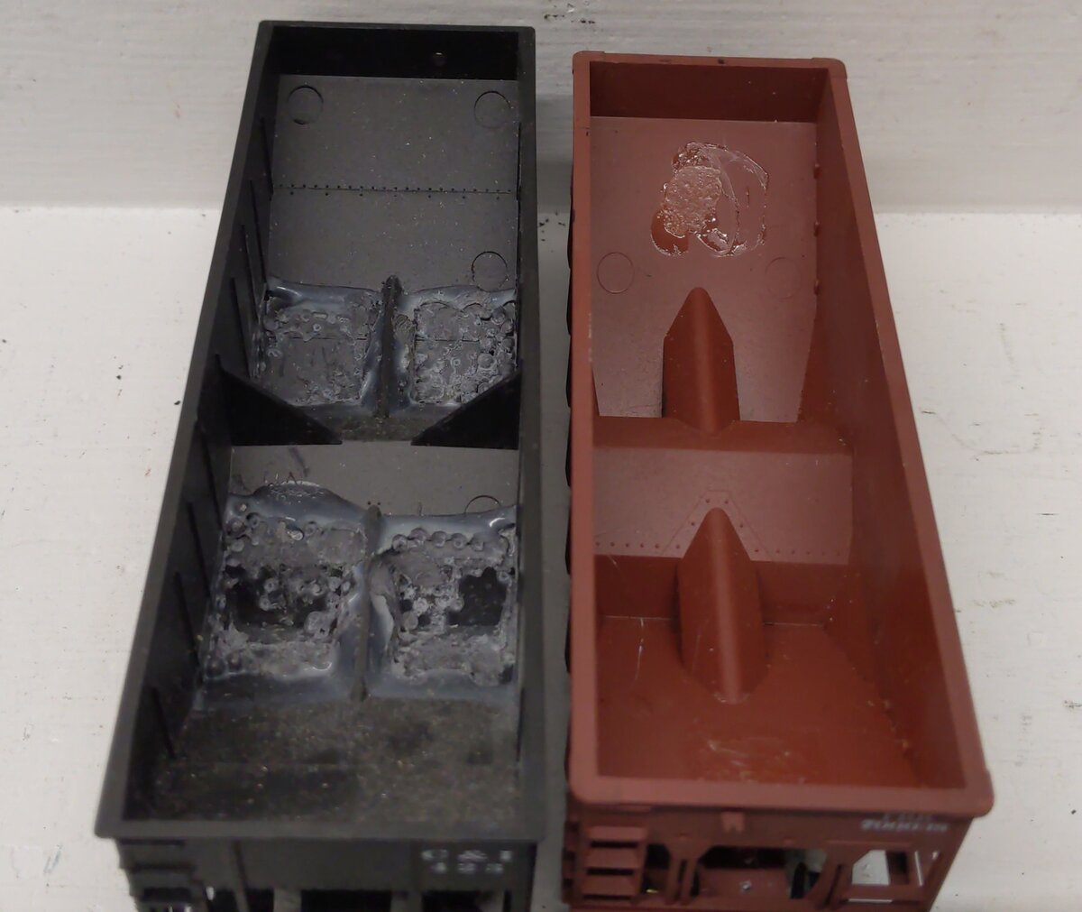 Bowser & Other HO Scale Assorted Freight Cars: 561, 423, 389, 340, 798 [12] VG