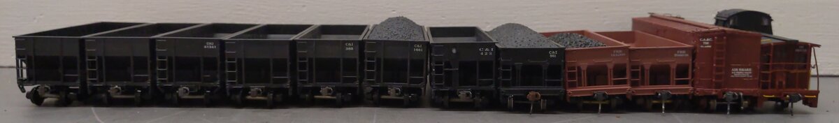 Bowser & Other HO Scale Assorted Freight Cars: 561, 423, 389, 340, 798 [12] VG