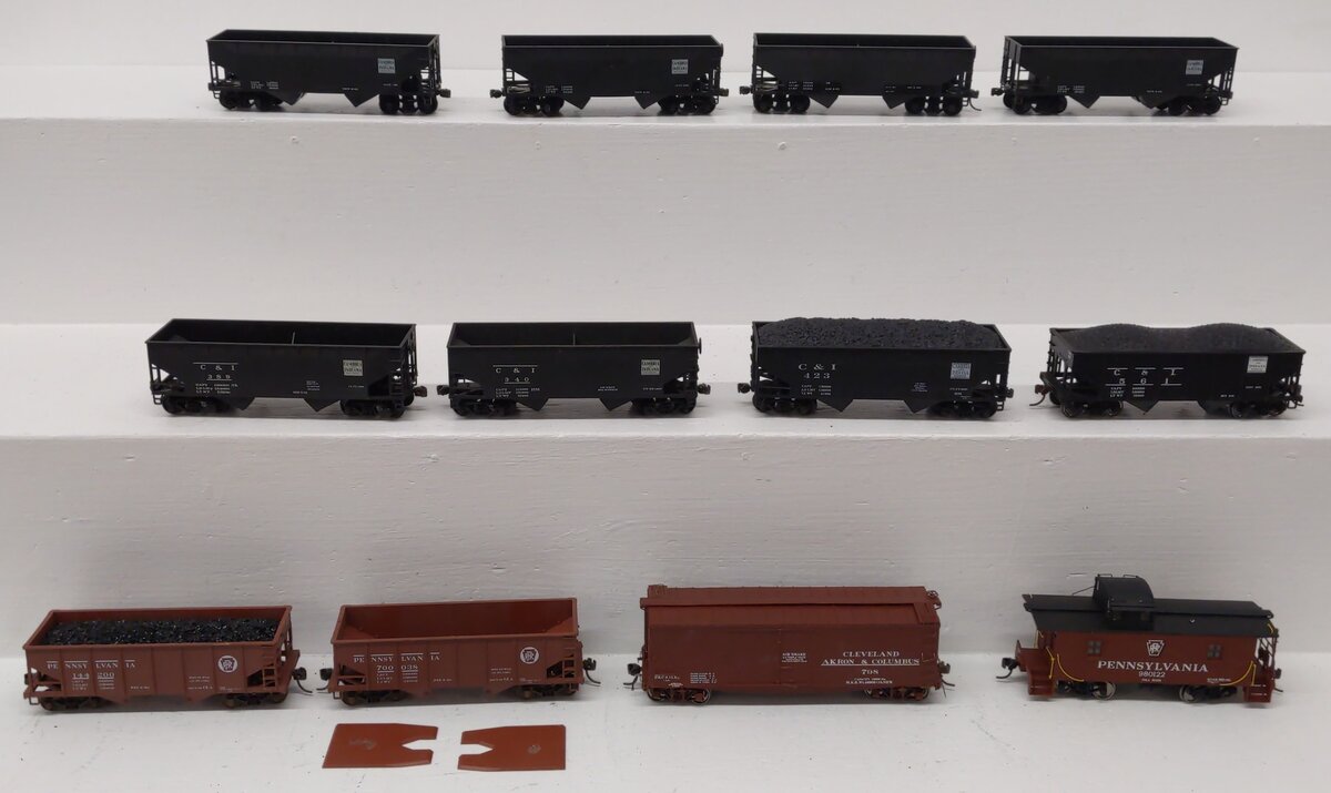 Bowser & Other HO Scale Assorted Freight Cars: 561, 423, 389, 340, 798 [12] VG