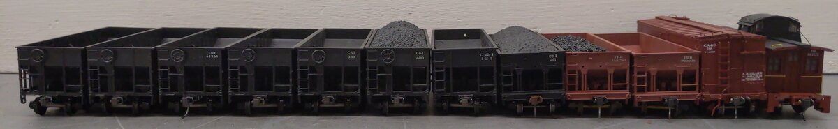 Bowser & Other HO Scale Assorted Freight Cars: 561, 423, 389, 340, 798 [12] VG