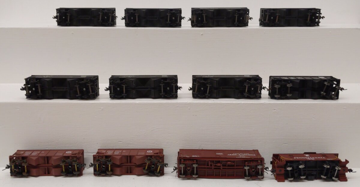 Bowser & Other HO Scale Assorted Freight Cars: 561, 423, 389, 340, 798 [12] VG