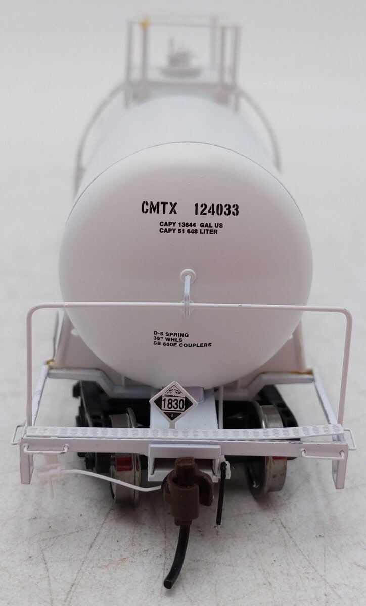 Athearn G68408 HO Scale Compass Capital UTC 13K Acid Tank Car #124033 EX/Box
