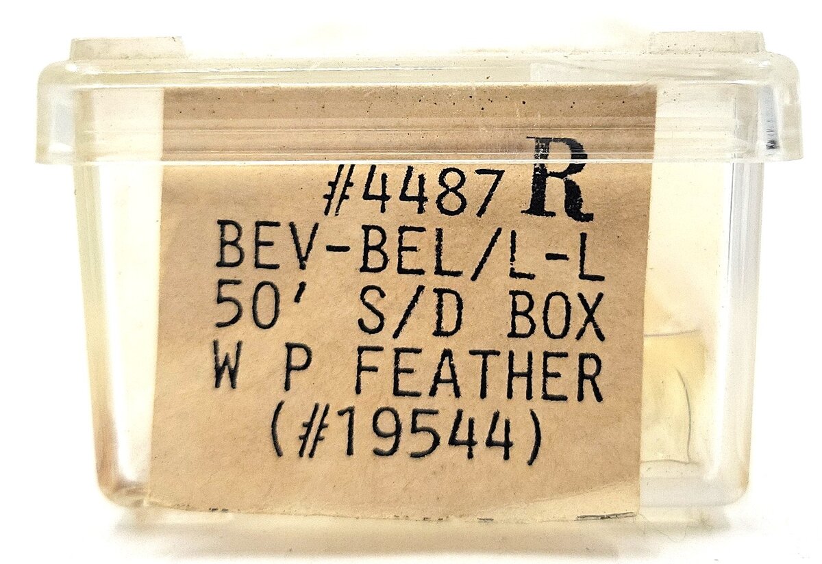 Life Like 4487 N Scale Western Pacific "Feather" 50' S/D Box Car #19544 EX/Box