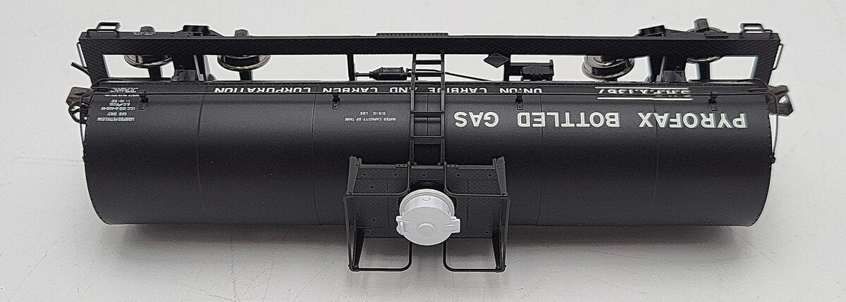 Atlas 1064-2 HO Scale Pyrofax Bottled Gas 11,000 Gallon Tank Car #1367 LN/Box