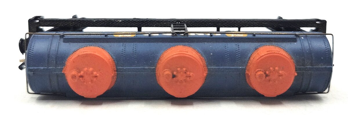 Bachmann 70150 N UCOX 42' Three Dome Tank Car #10162 EX