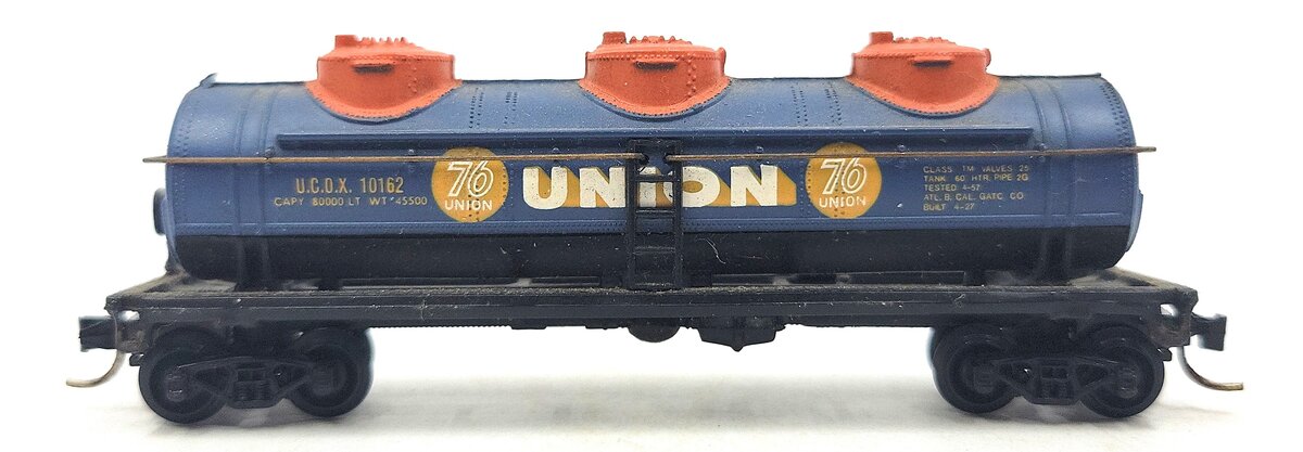 Bachmann 70150 N UCOX 42' Three Dome Tank Car #10162 EX