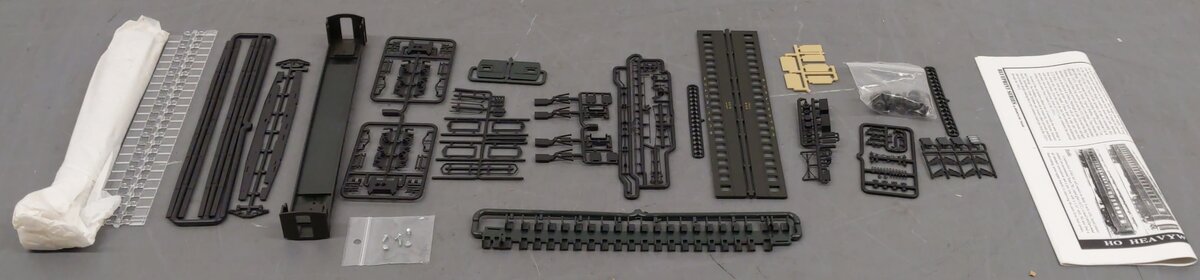 Branchline Trains 5122 HO 80's Single Window Coach Burlington Kit #6109 EX/Box
