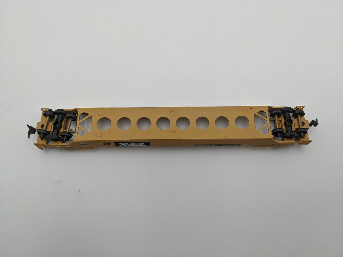 Walthers 456124 HO Gunderson 53' Well Car DTTX BN & CP Rail Containers EX