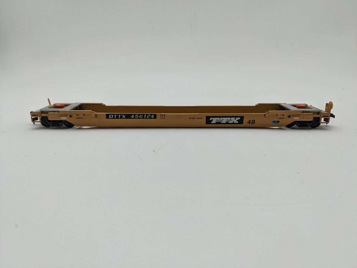 Walthers 456124 HO Gunderson 53' Well Car DTTX BN & CP Rail Containers EX