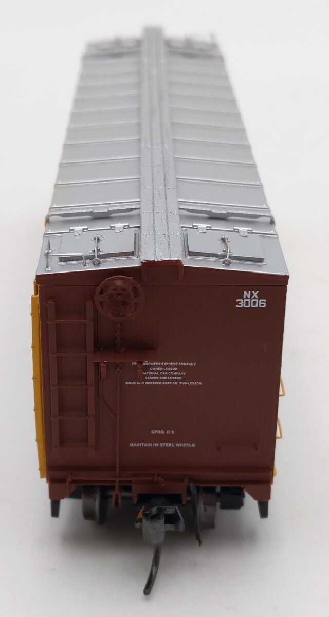 InterMountain 47730-01 HO Scale Sioux City Dressed Beef Wood Reefer Car #3006 VG/Box