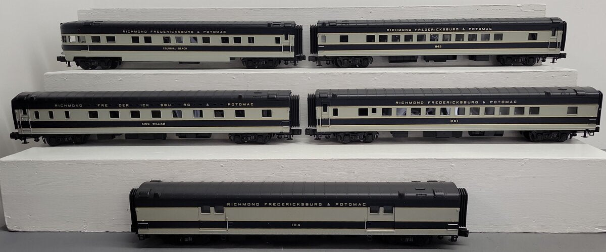 MTH 20-6577 O RF&P 70' Streamlined Passenger Car Set (Set of 5)/Box