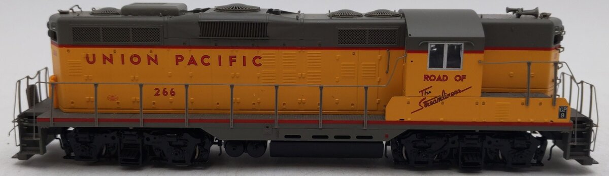 Proto 2000 23622 HO Scale Union Pacific GP9 II Diesel Locomotive #266 VG