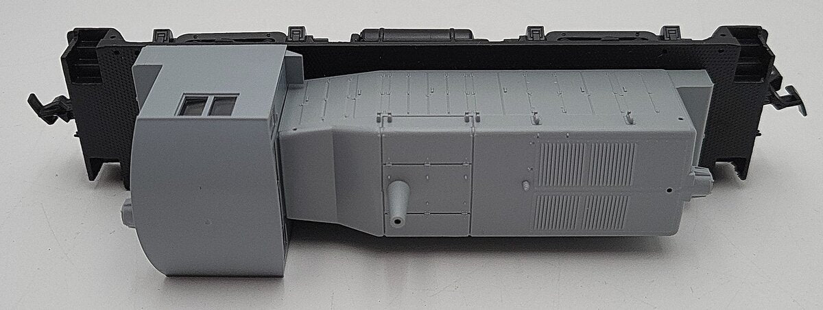 Walthers 932-1350 HO Scale Undecorated EMD SW-1 Diesel Locomotive EX/Box