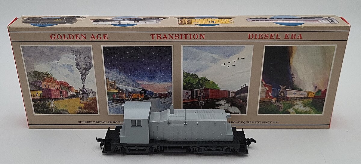 Walthers 932-1350 HO Scale Undecorated EMD SW-1 Diesel Locomotive EX/Box