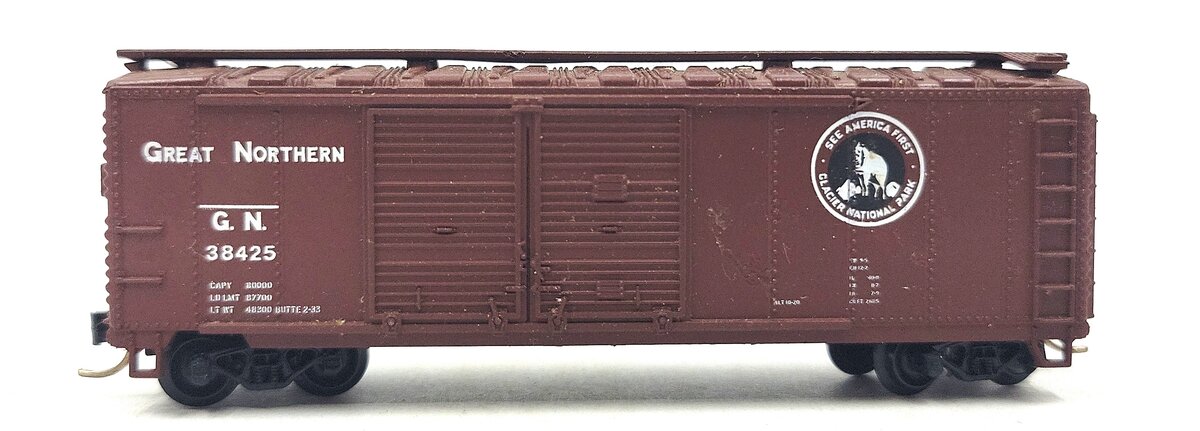 Roco 28705 N Great Northern Box Car #38425 EX