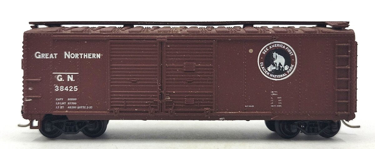 Roco 28705 N Great Northern Box Car #38425 EX
