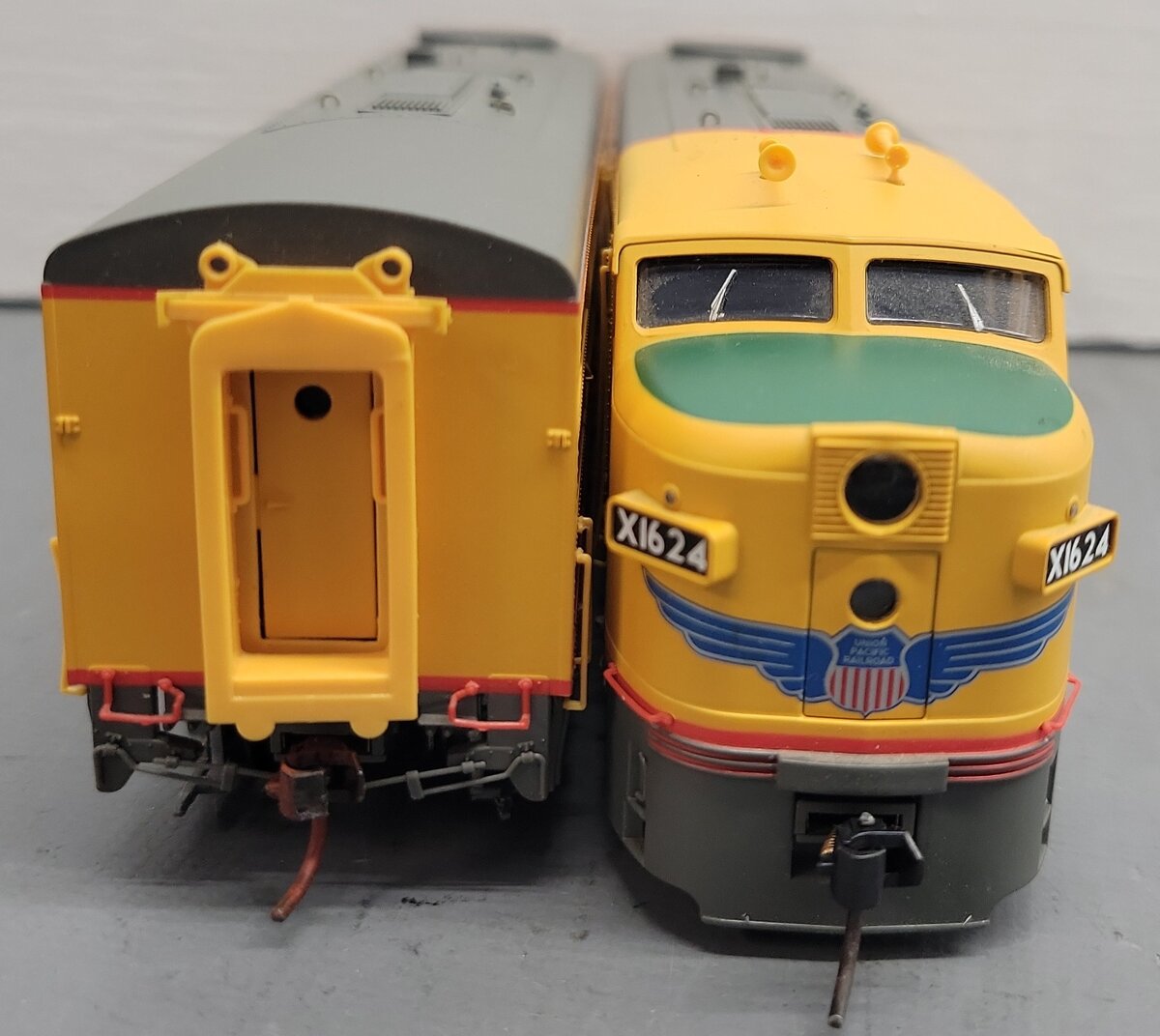 Proto 2000 23452 HO Union Pacific FA1 Diesel Locomotive AB Set VG