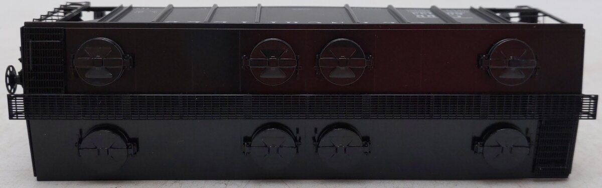 Kadee 8310 HO Scale Clinchfield Road PS-2 Covered Hopper #60133 EX/Box