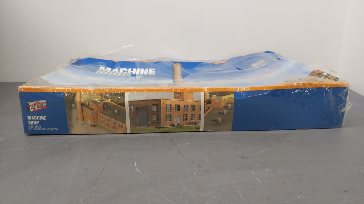 Walthers 933-2902 HO Scale Machine Shop Building Industrial Structure Kit EX/Box