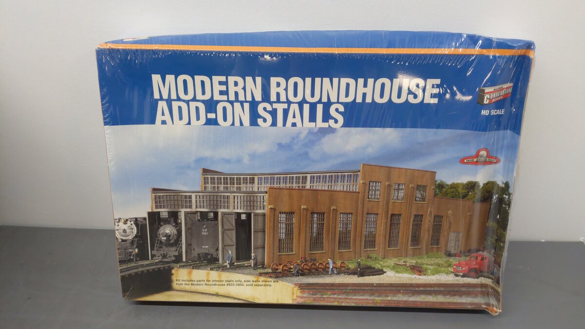 Walthers 933-2901 HO Scale Modern 3-Stalls Roundhouse Addition Structure Kit EX/Box