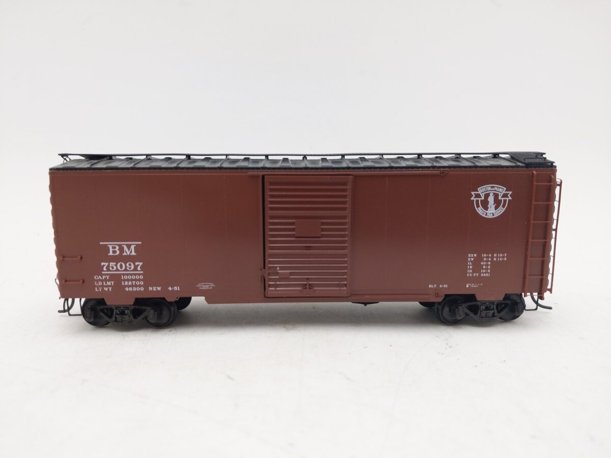 Kadee 4807 HO Boston & Maine 40' PS-1 Boxcar with 7' Youngstown Door #75097 EX/Box