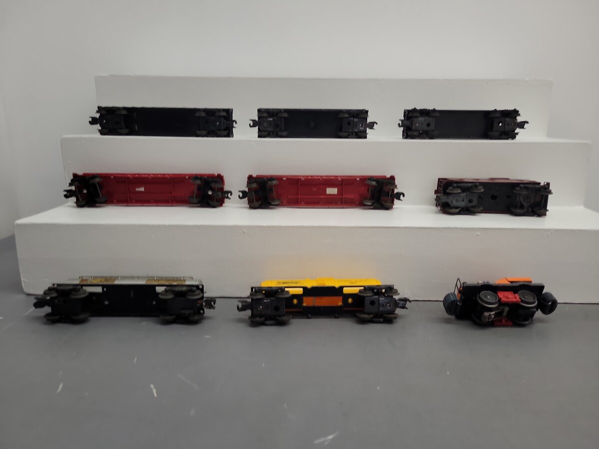 Lionel Vintage O Train Cars 50, 6015, 2465, 6017, 6032, 6012, 6462, 6818, 6800 VG