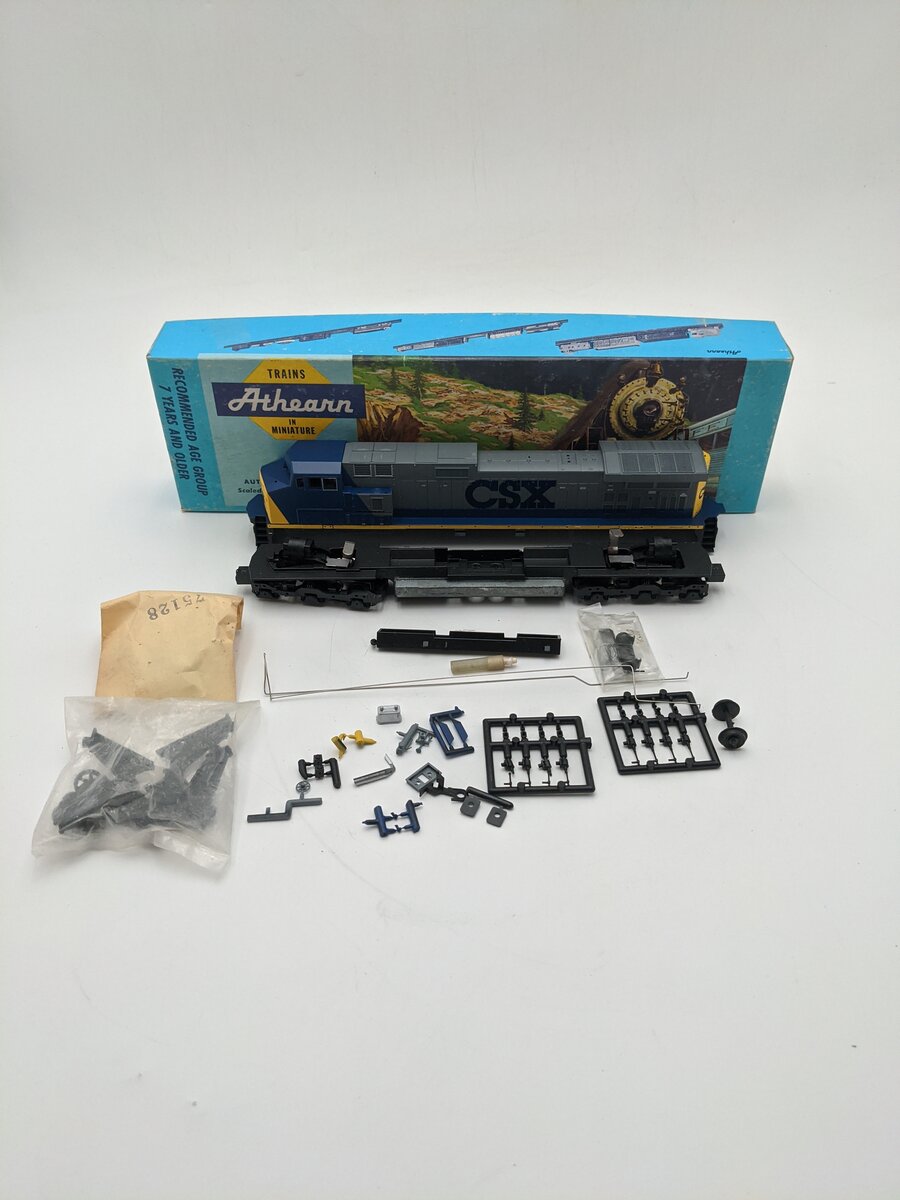 Athearn 4971 HO CSX C44-9W Dummy Locomotive #205 VG/Box