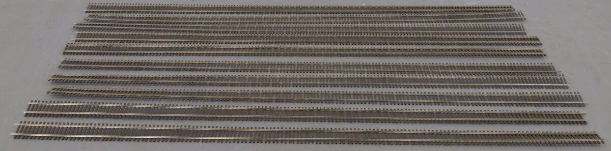 HO Scale Track Code 70 Assorted Straight Track Sections [10] VG