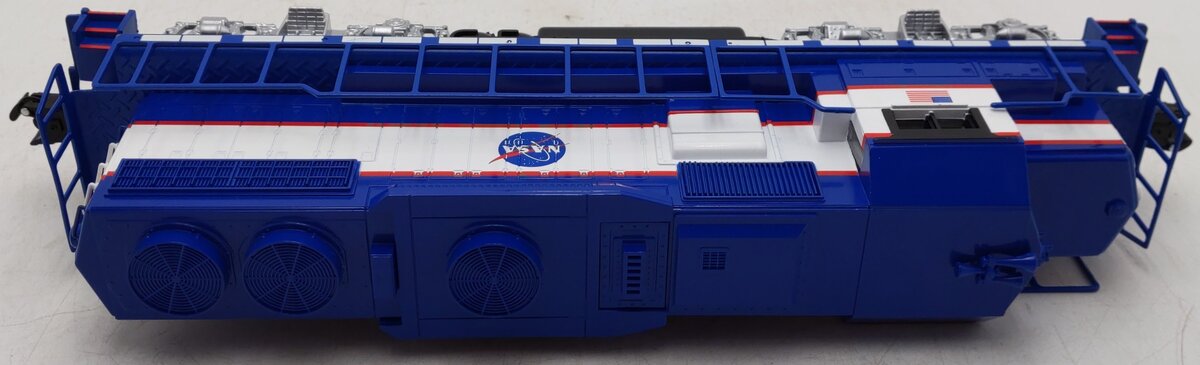 Lionel 2123080 O Space Launch LionChief Diesel Locomotive #2021 EX