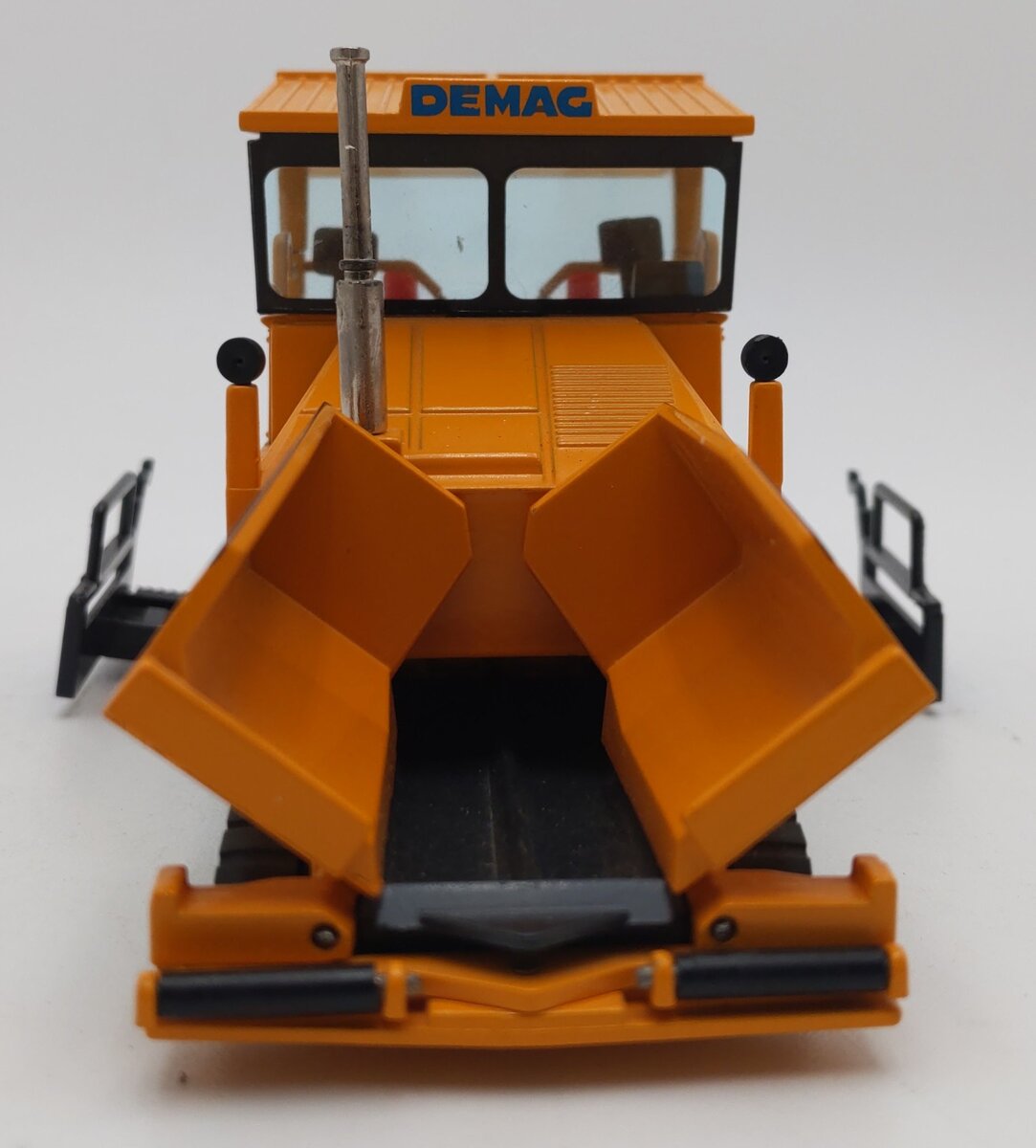NZG 231 1:50 Scale Demag Road Finisher Asphalt Paver Diecast Model EX/Box
